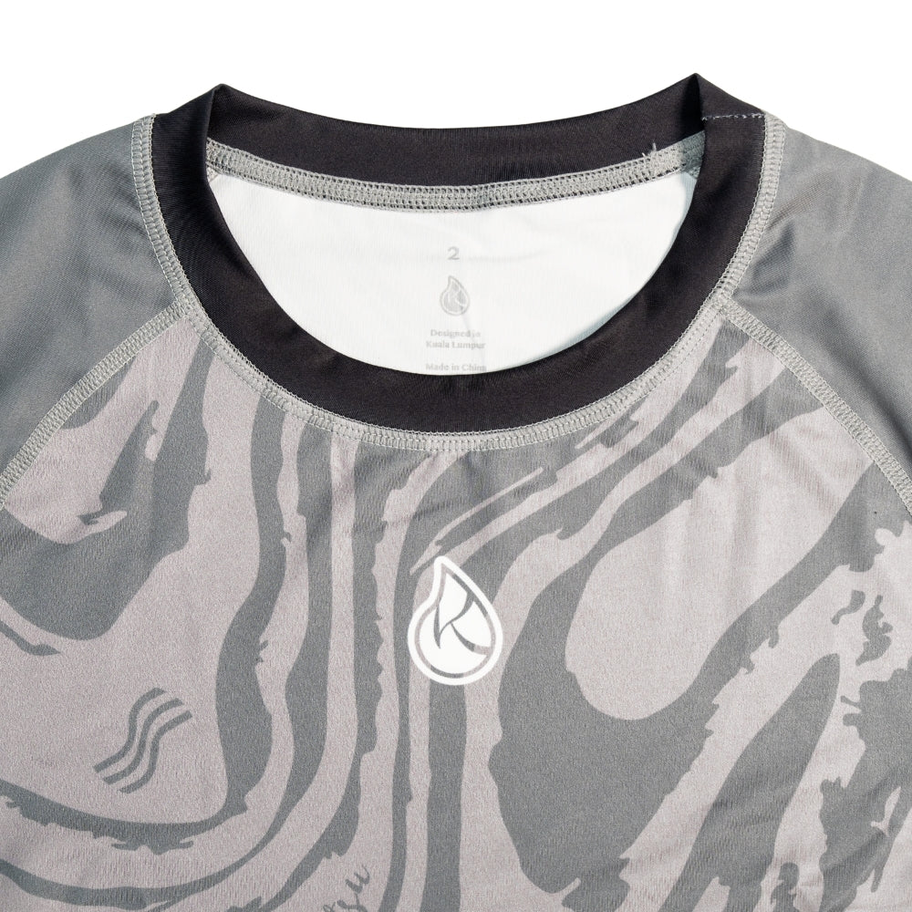 26/27 RASHGUARD • GUNMETAL GREY