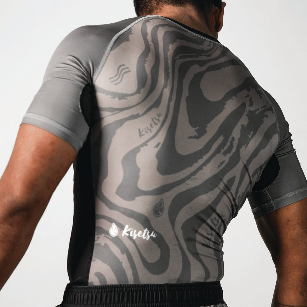 26/27 RASHGUARD • GUNMETAL GREY