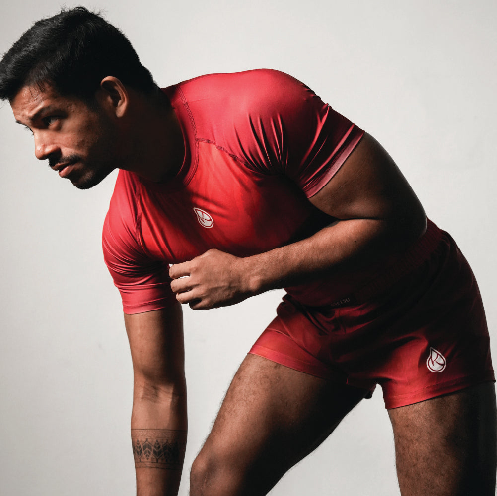 26/27 RASHGUARD • CRIMSON NOIR