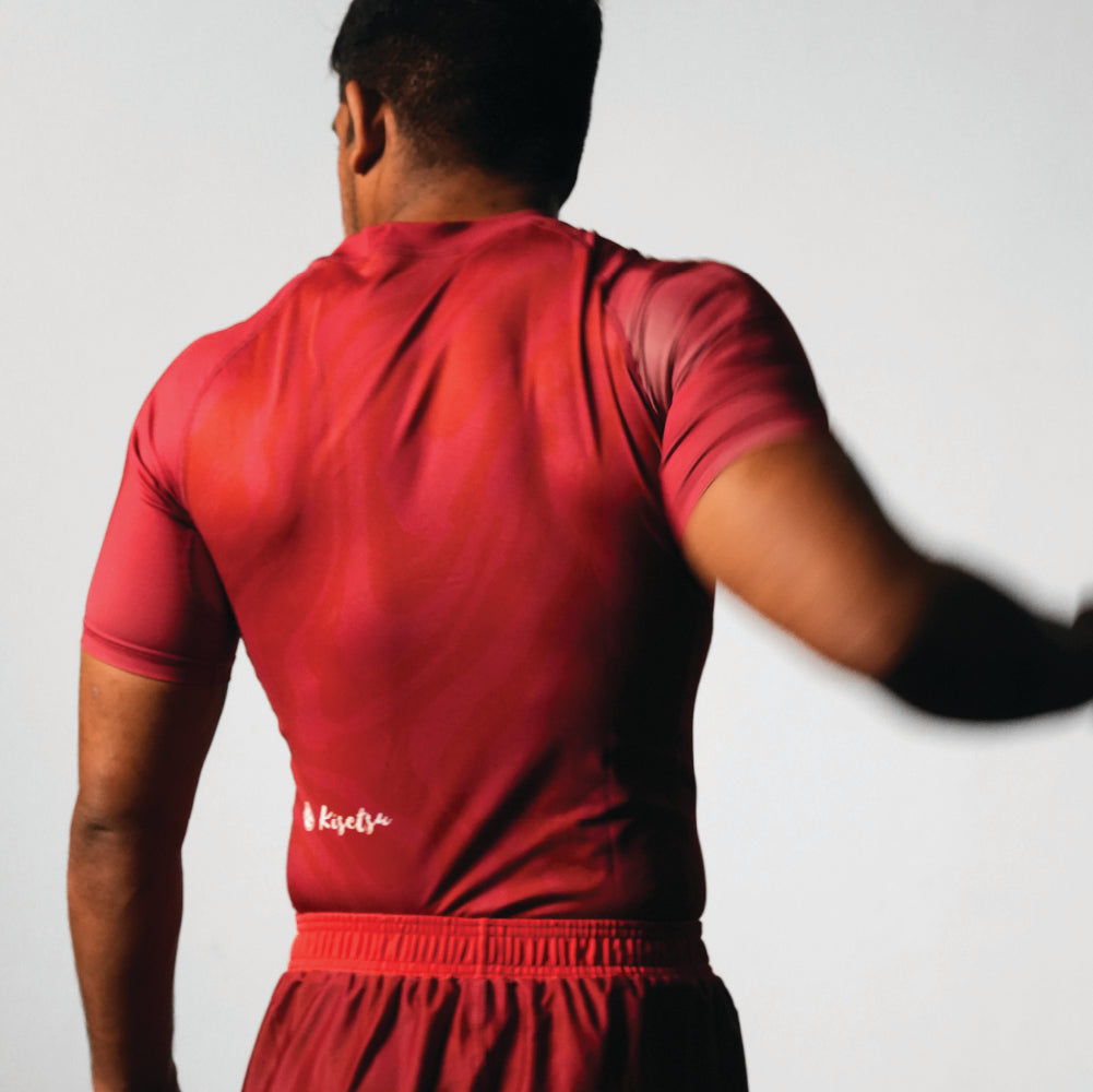 26/27 RASHGUARD • CRIMSON NOIR