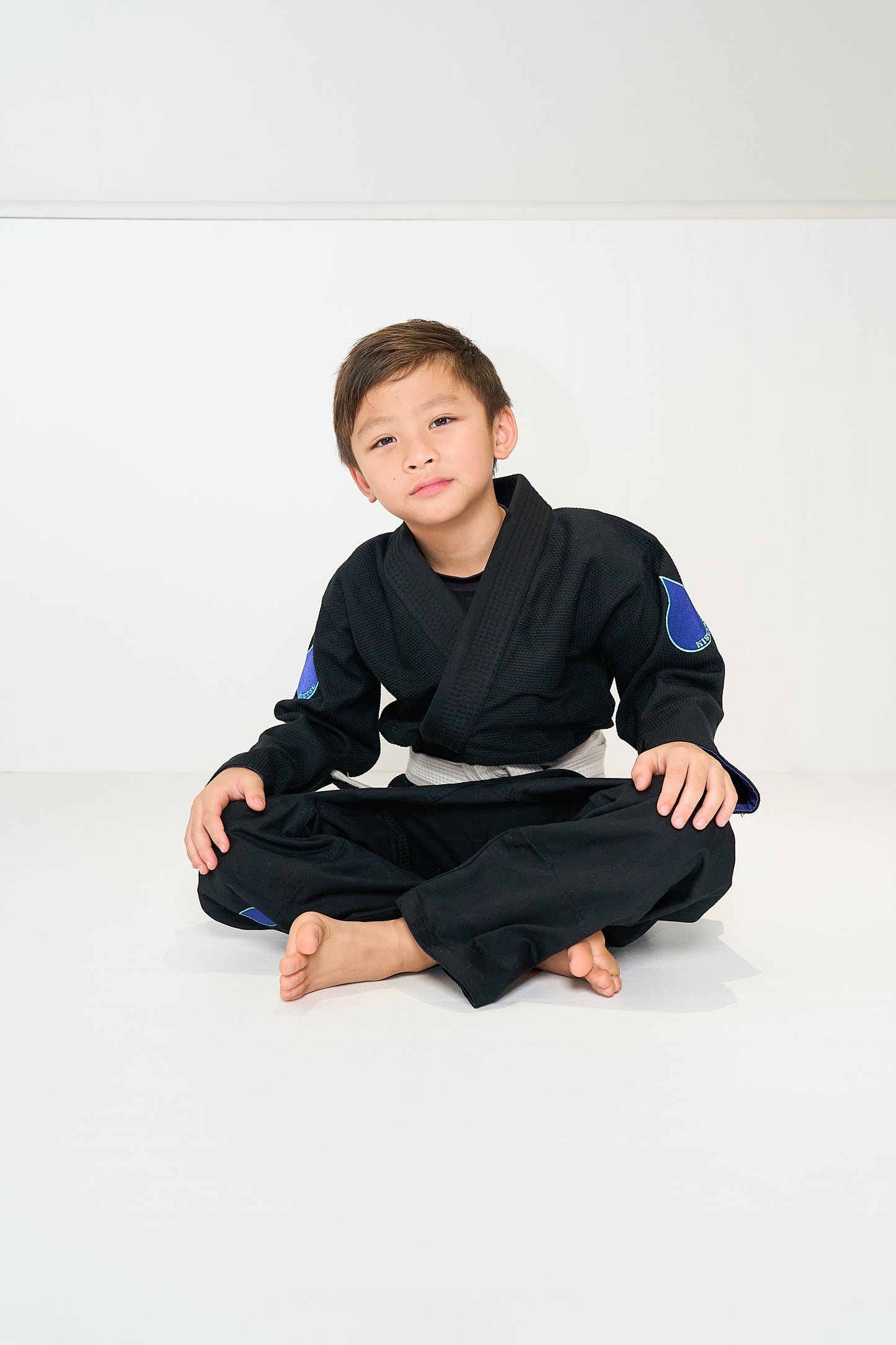 KIDS’ • ESSENTIALS KIMONO (BLUEBERRY)