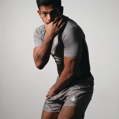 26/27 RASHGUARD • GUNMETAL GREY