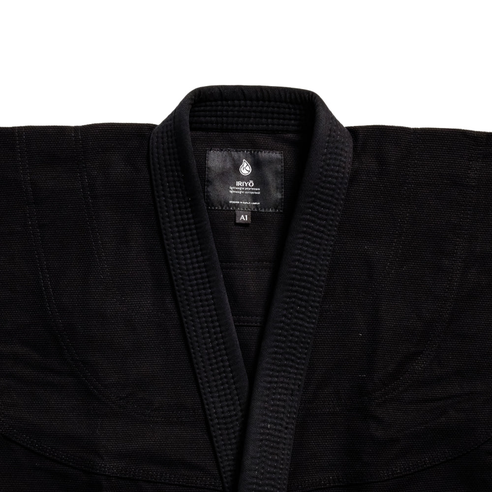 IRIYŌ 2.0 入用 • Essentials Kimono (Black)