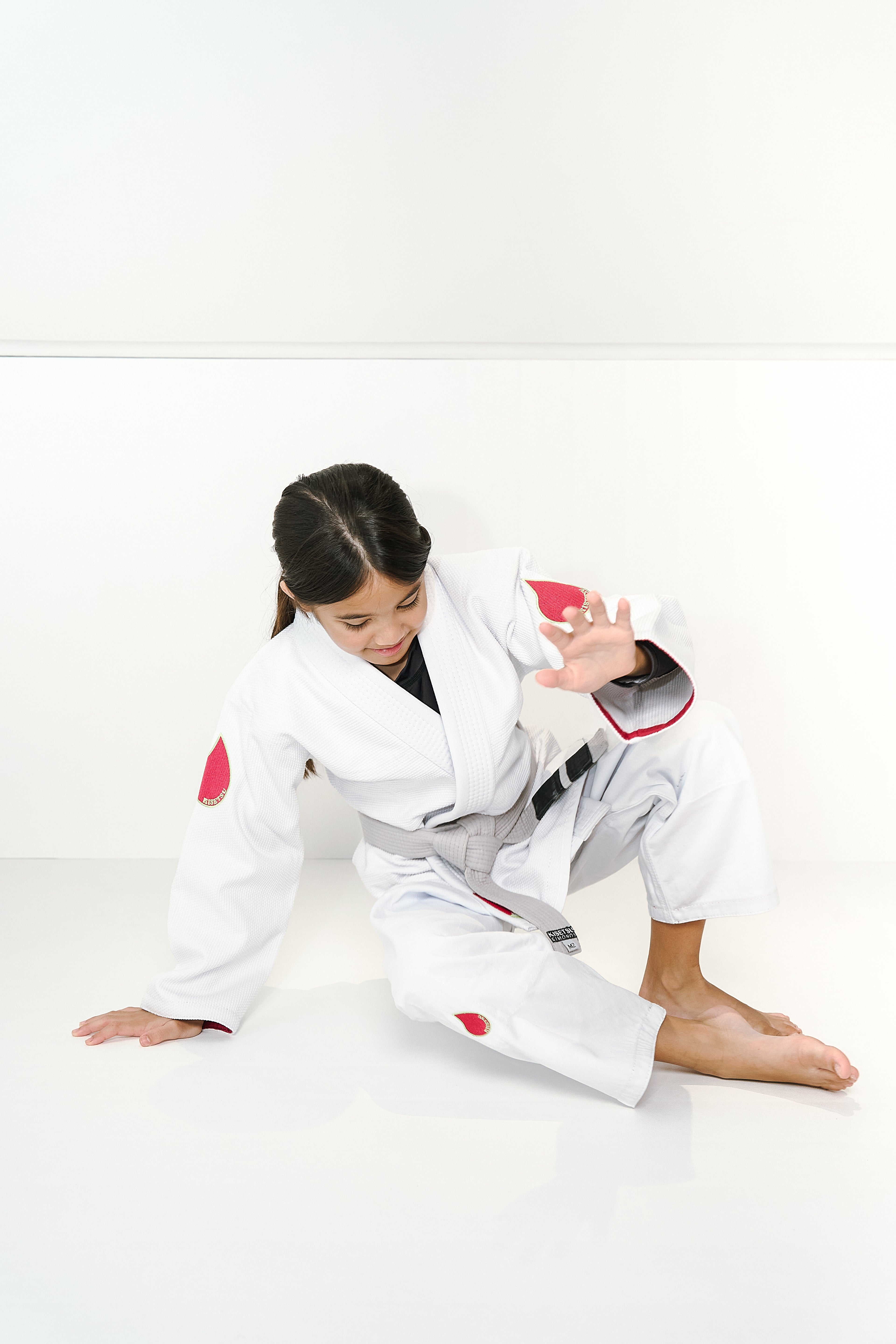 KIDS’ • ESSENTIALS KIMONO (WATERMELON)