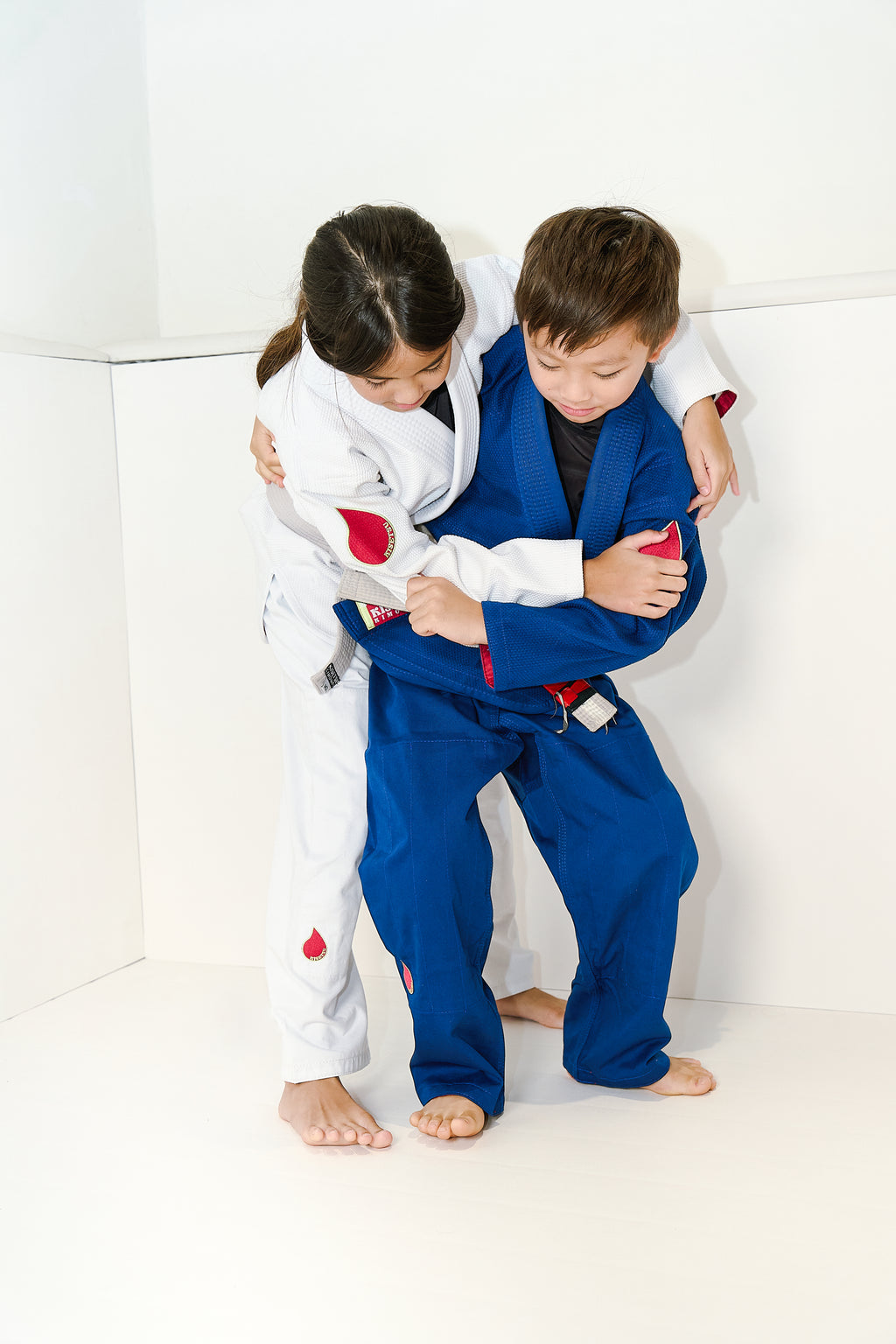 KIDS’ • ESSENTIALS KIMONO (WATERMELON)