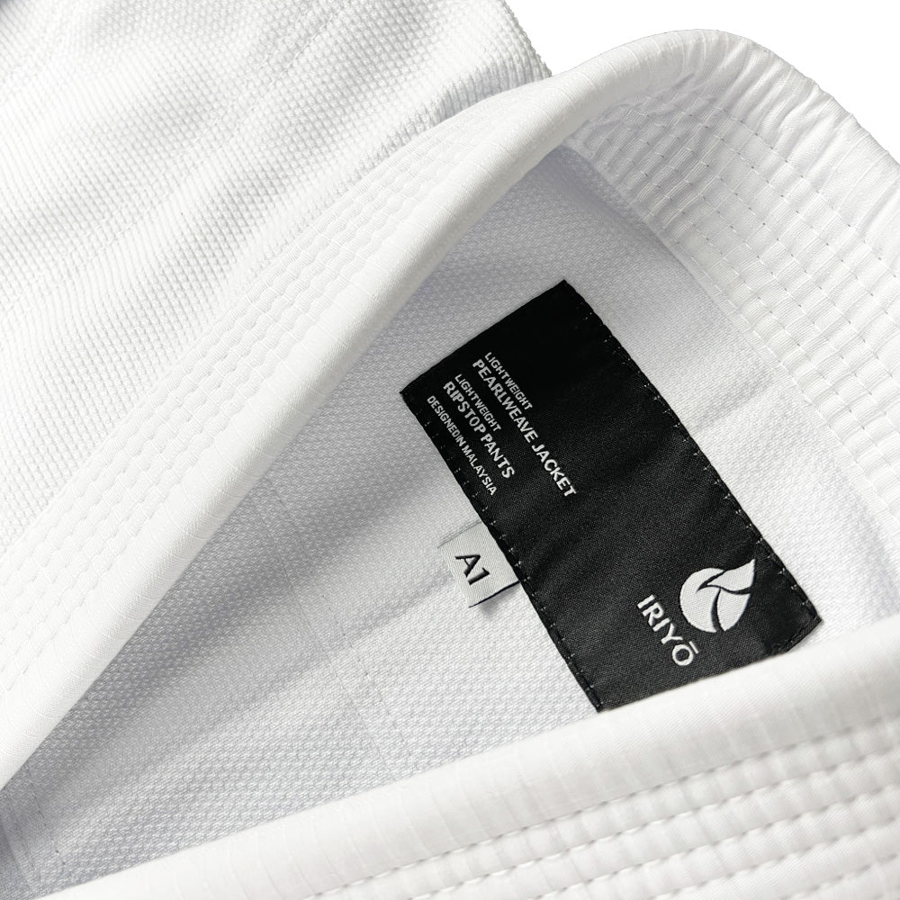 IRIYŌ 入用 • Essentials Kimono (White)